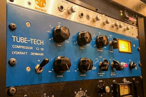 都立大店】機材紹介 TUBE-TECH CL1B コンプレッサー【NOAH BOOK