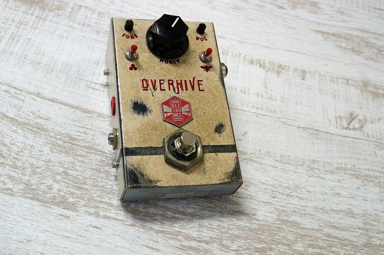 【美品】Beetronics OVERHIVE オーバードライブ Overhive Mid-Gain Overdrive • Standard Series – Beetronics