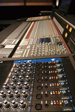 24_p12_mixer.jpg