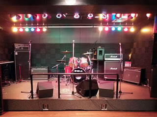 MUSICSHOP BOB_1.jpg