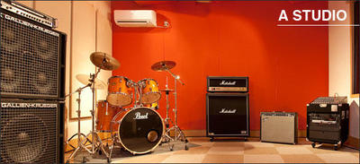Red Hot_a_studio.jpg